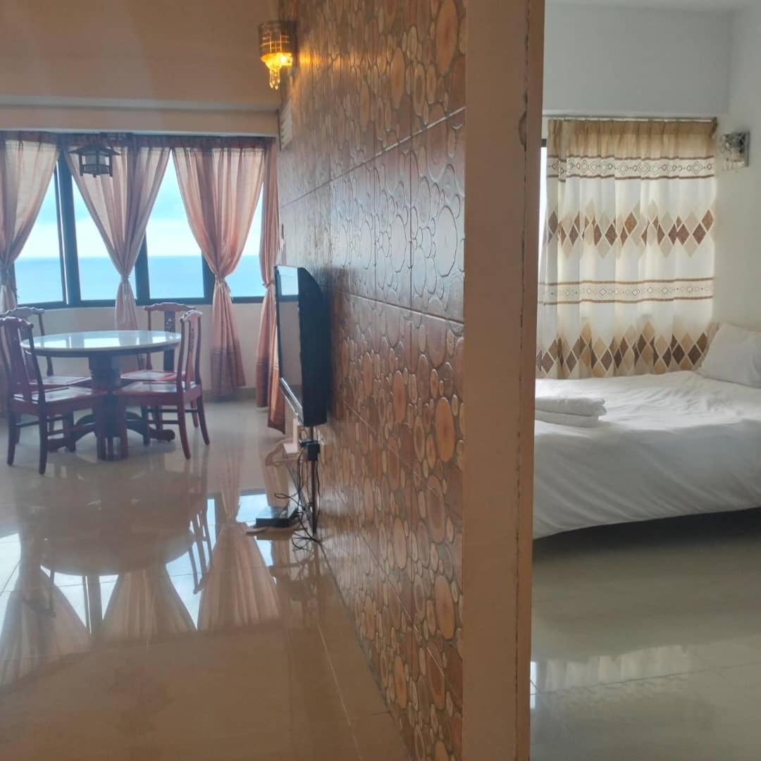 Sri Sayang Pearl View Lägenhet Batu Feringgi Exteriör bild