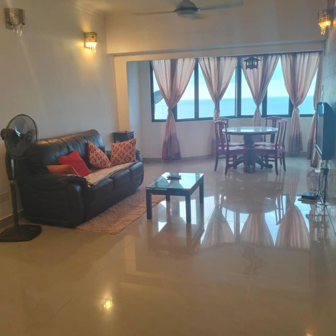 Sri Sayang Pearl View Lägenhet Batu Feringgi Exteriör bild